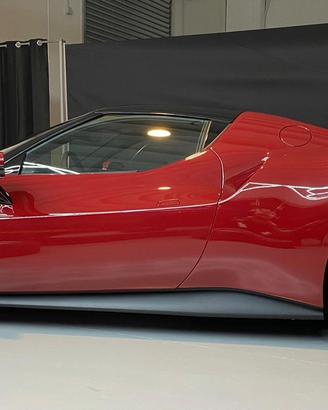 Ferrari 296 gtb pari al nuovo