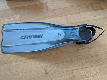 SUB: Pinne Cressi e calzari Tigullio