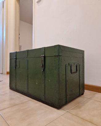 Baule antico in legno