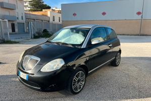 Lancia Y bicolore 1.3 multijet
