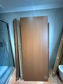 2 porte scorrevoli e 1 a libro