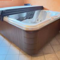 Spa Jacuzzi 220x220 – Minipiscina idromassaggio