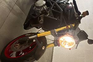 Cagiva raptor 1000cc