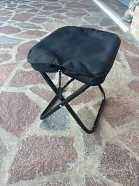 Sgabello portatile richiudibile