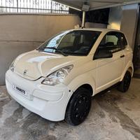 Aixam Bianco Perla Trasporto e Permute