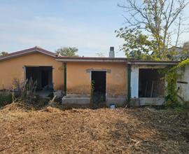 San cesareo: villino unifamiliare con terreno