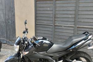 Suzuki GSR - 600- 2009