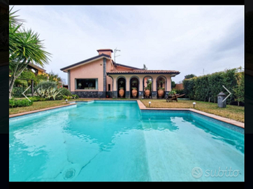 Villa in stile siciliano unico livello con piscina