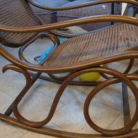 poltrona a dondolo antica tipo thonet