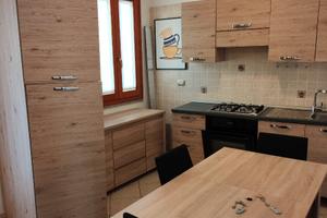 Trivano recente, arredato in piccolo stabile, 1° P