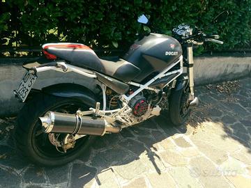Ducati Moster 900
