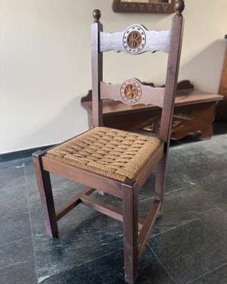 Sedia in legno massello