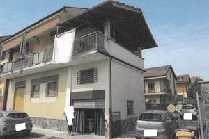 Immobile in asta di 187 m² con 4 locali e box auto