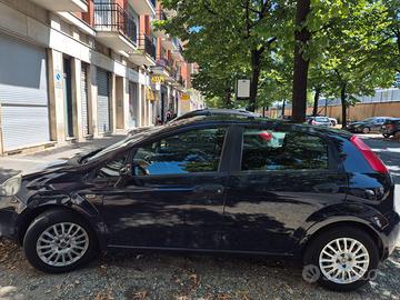Fiat Punto Street 1.2 benzina - 32.600 km - 6900€