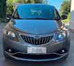 lancia-ypsilon-1-0-hybrid-gold-adatta-neopatenta