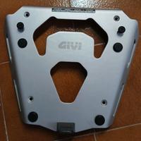 Piastra GIVI SRA5137 per BMW F900XR usata