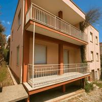 Intero fabbricato fronte ospedale san francesco