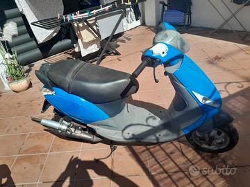 piaggio zip