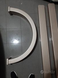 Arco con colonne in legno 