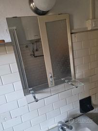 specchio luce bagno ikea