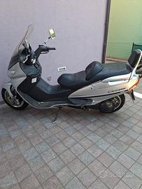 suzuki burgman 400 con bauletto.