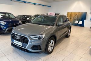 Audi Q3 35 2.0 TDI quattro S tronic 10000 km TETTO