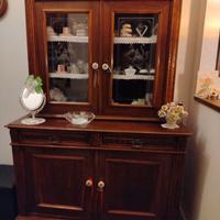 credenza con vetrinetta 