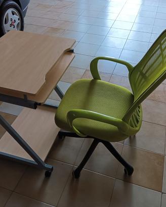 Sedia Girevole + Scrivania Porta PC