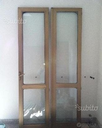 Persiane con finestre, zanzariere e telai