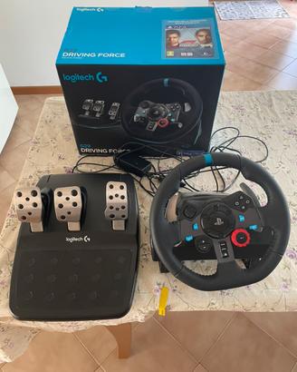 Logitech G29 Driving Force volante piu pedali
