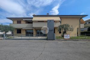 NEGOZIO A CASTIGLIONE DELLE STIVIERE