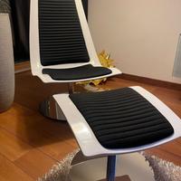 Sedia girevole XPO su base cromata di BoConcept