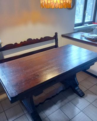 Tavolo in legno massello allungabile + sedie