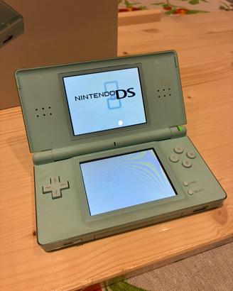 Nintendo DS lite