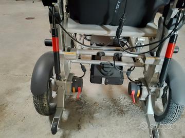 Carrozzina per trasporto disabili
