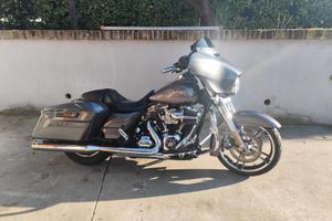 Harley-davidson FLHX Street Glide Special 103