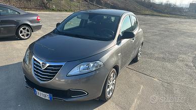 Lancia ypsilon benzina