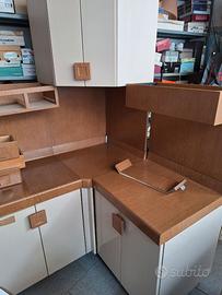 Mobili da cucina ad angolo anni '80