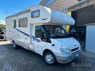 CAMPER FORD RIMOR EUROPEO MANSARDATO