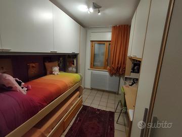 Camera da letto a ponte completa