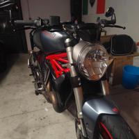 monster 821 2017 dust grey