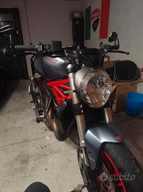 monster 821 2017 dust grey