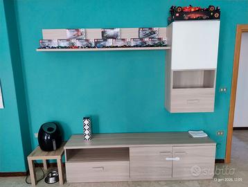 Parete attrezzata pari al nuovo