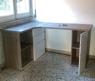 Scrivania a L - zona Perugia