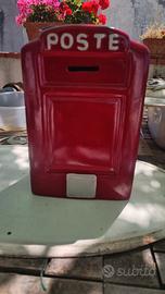 salvadanaio in ceramica a forma di cassetta postal