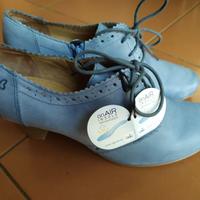 Scarpe nuove in vera pelle