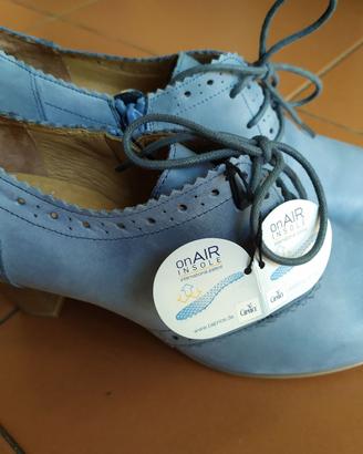 Scarpe nuove in vera pelle