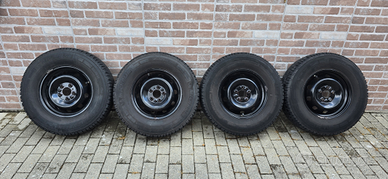 Michelin Agilis Alpin 225/75 R16 GOMME+CERCHIONI
