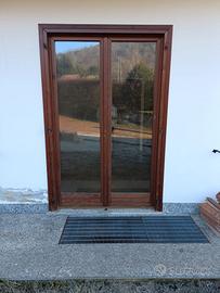 Finestre di varie dimensioni con doppio vetro