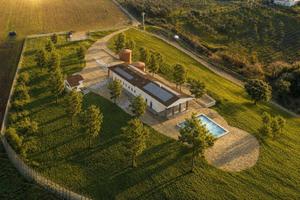Rustico / Casale di 450 m² con più di 5 locali e b